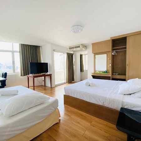 City Residence Bangkok Bagian luar foto