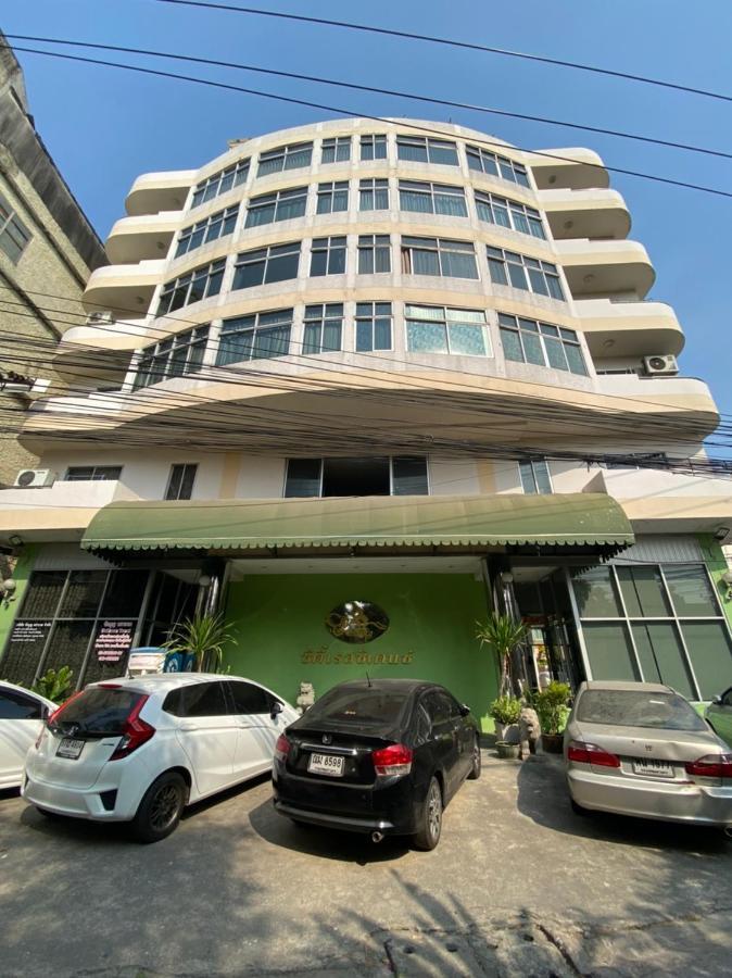 City Residence Bangkok Bagian luar foto