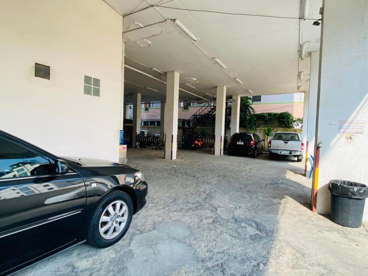 City Residence Bangkok Bagian luar foto
